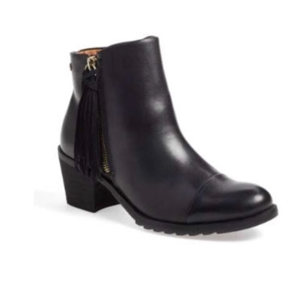 [Pikolinos] Black Booties